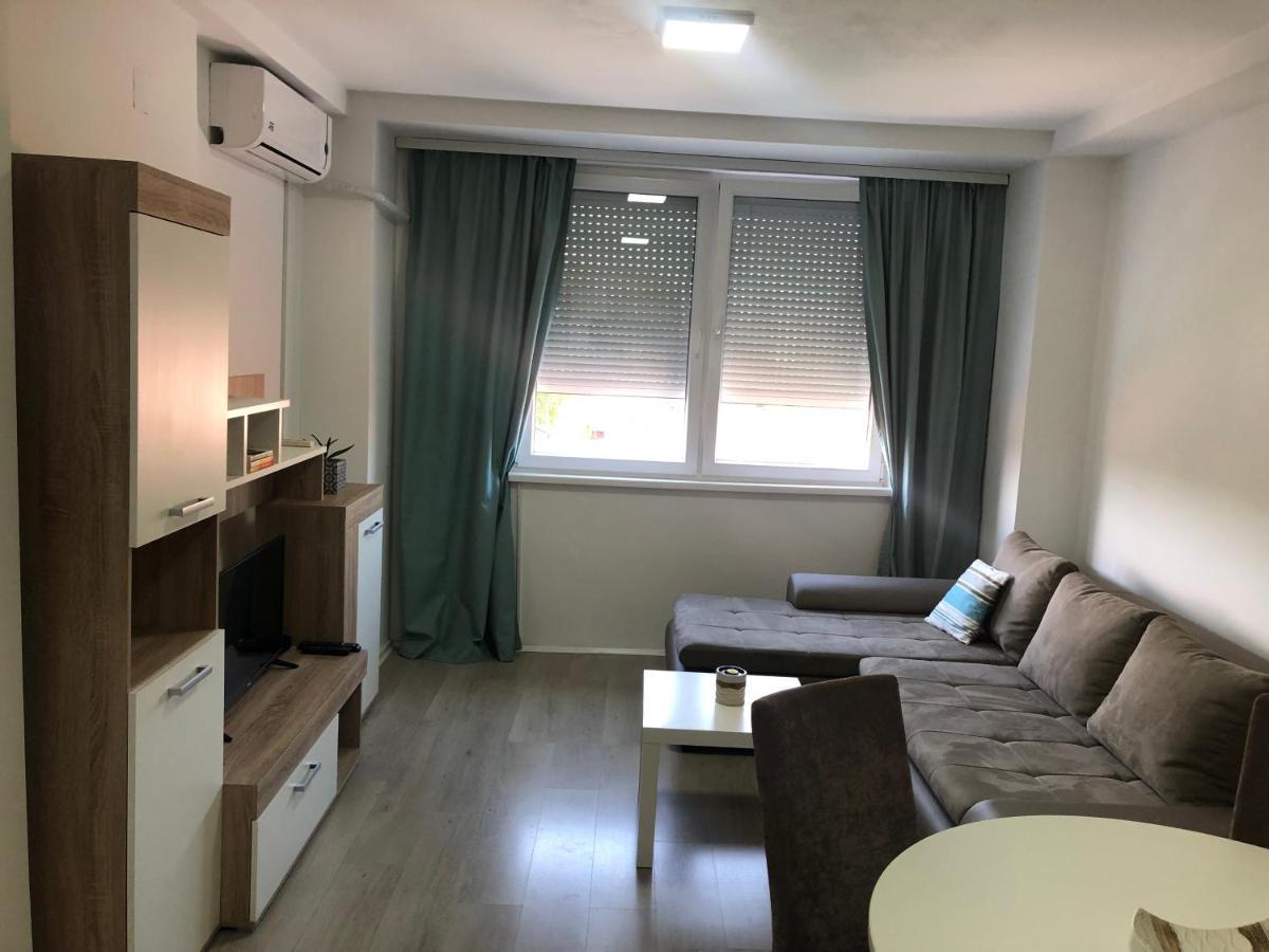 Ferienwohnung Rentster Kumanovo Exterior foto